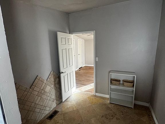 4th image of 53679 W Barnes Road