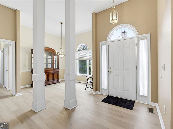 3rd image of 4090 Chestnut Springs Ct