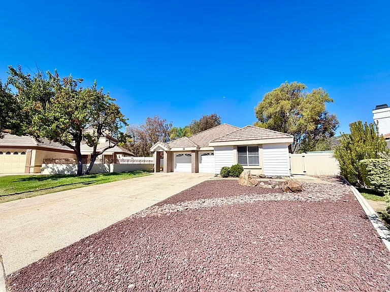 22988 Joaquin Ridge Dr — Photo 2