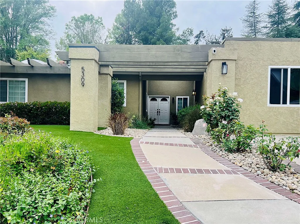 4 bed, 1956 sqft, $6,295 — Photo 1