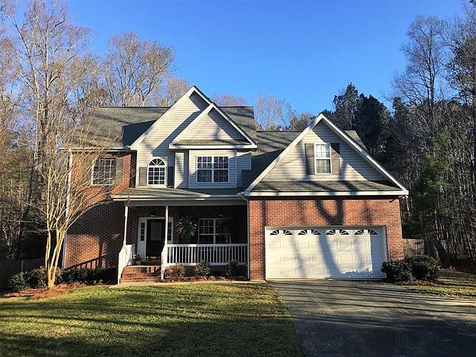 1st image of 208 Wentworth Dr