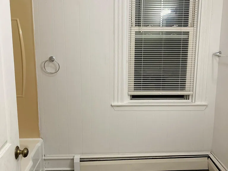 358 Main St #5 — Photo 11