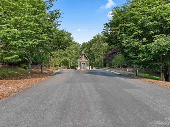 220 Captains Dr, Nebo, NC 28761