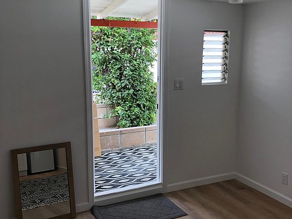 3rd image of 3937 Walgrove Ave