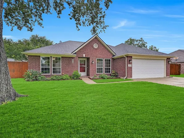 2220 Manchester Ln, Pearland, TX 77581