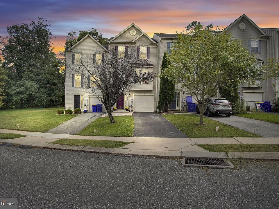 1st image of 940 Kentwell Dr