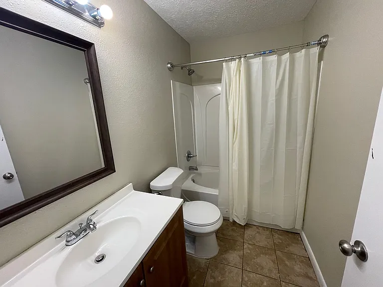 6913 Cherry St — Photo 13