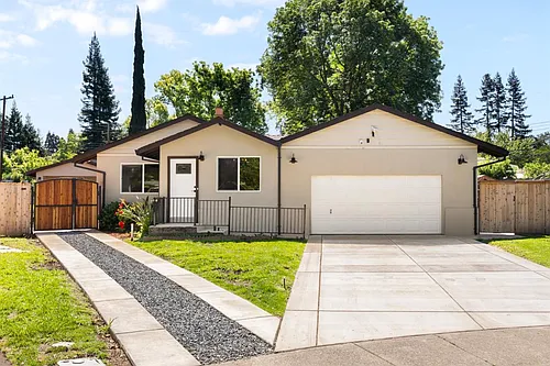 6120 Friendly Ct Photo 1