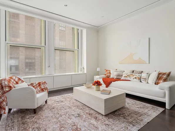 55 Wall St APT 548, New York, NY 10005