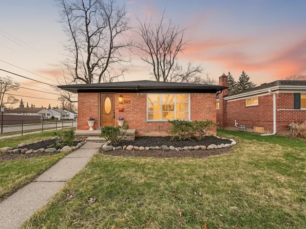 205 Royal Park Ln, Madison Heights, MI 48071
