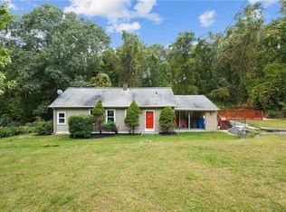 135 Lippitt Ave, Cranston, RI 02921