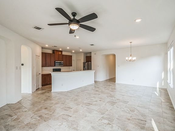 3rd image of 612 Bailey Park Dr