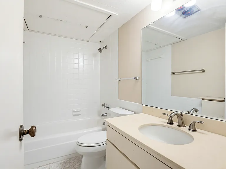 8401 N New Braunfels Ave #245 — Photo 12