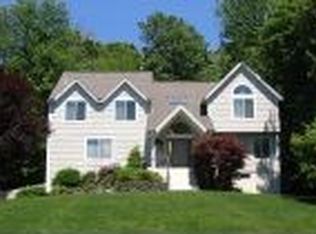 15 Habitat Ln, Cortlandt Manor, NY 10567