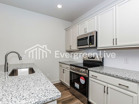 2nd image of 722 Elkins Dr