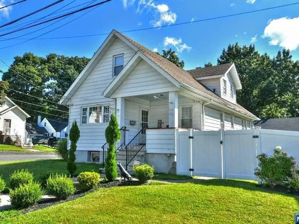 42 Coolidge Pl, Haledon, NJ 07508