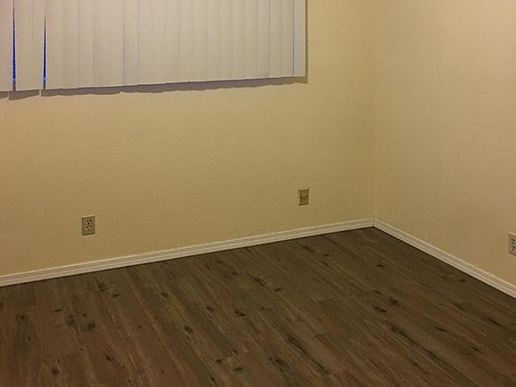 4th image of 1121 T St #4