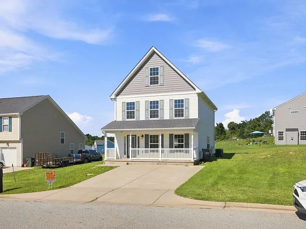 138 Lofty Cir, Stuarts Draft, VA 24477