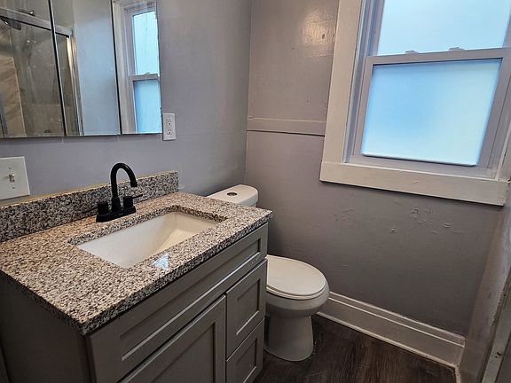 4th image of 1377 E Delavan Ave APT 2
