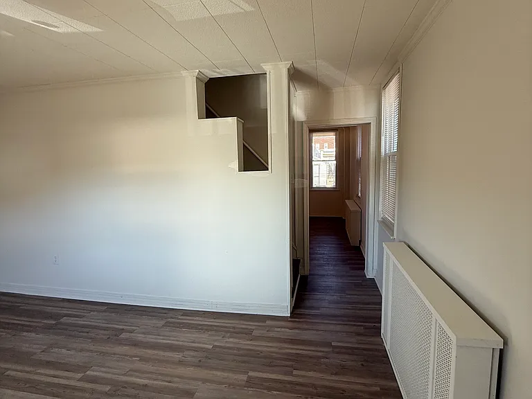 1841 Chislett St — Photo 5