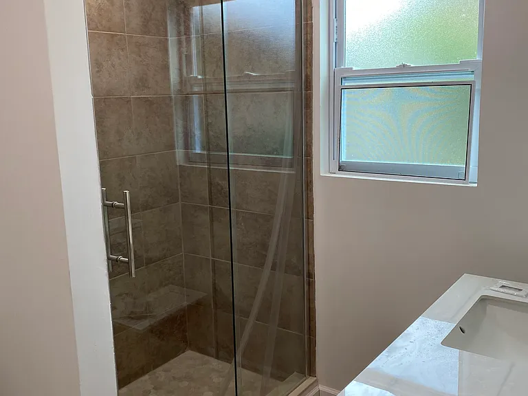 2816 Pine Ave — Photo 10