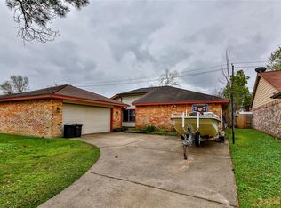 9822 Rocky Hollow Rd, La Porte, TX 77571