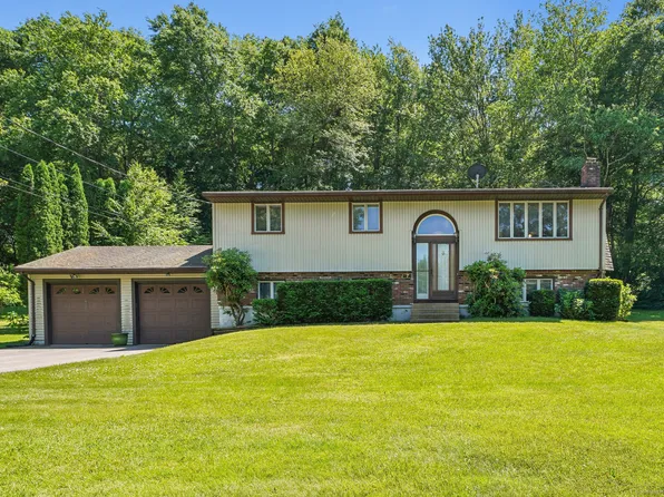 7 Sunview Road, Montville, CT 06370