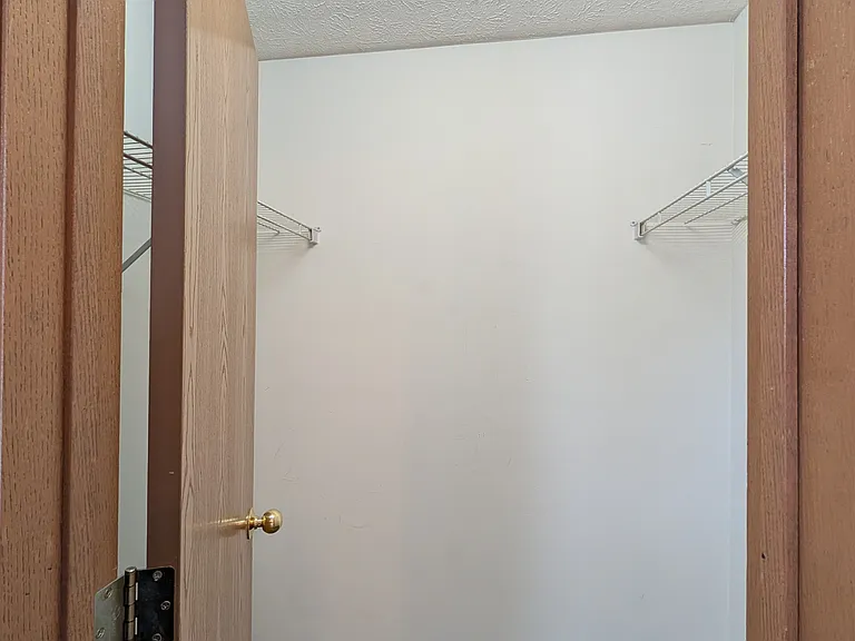 90 Phillips Ct — Photo 14