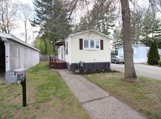 4 Sherwood Ln, Merrimack, NH 03054