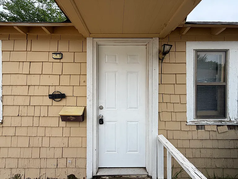 2134 NW 29th St — Photo 18
