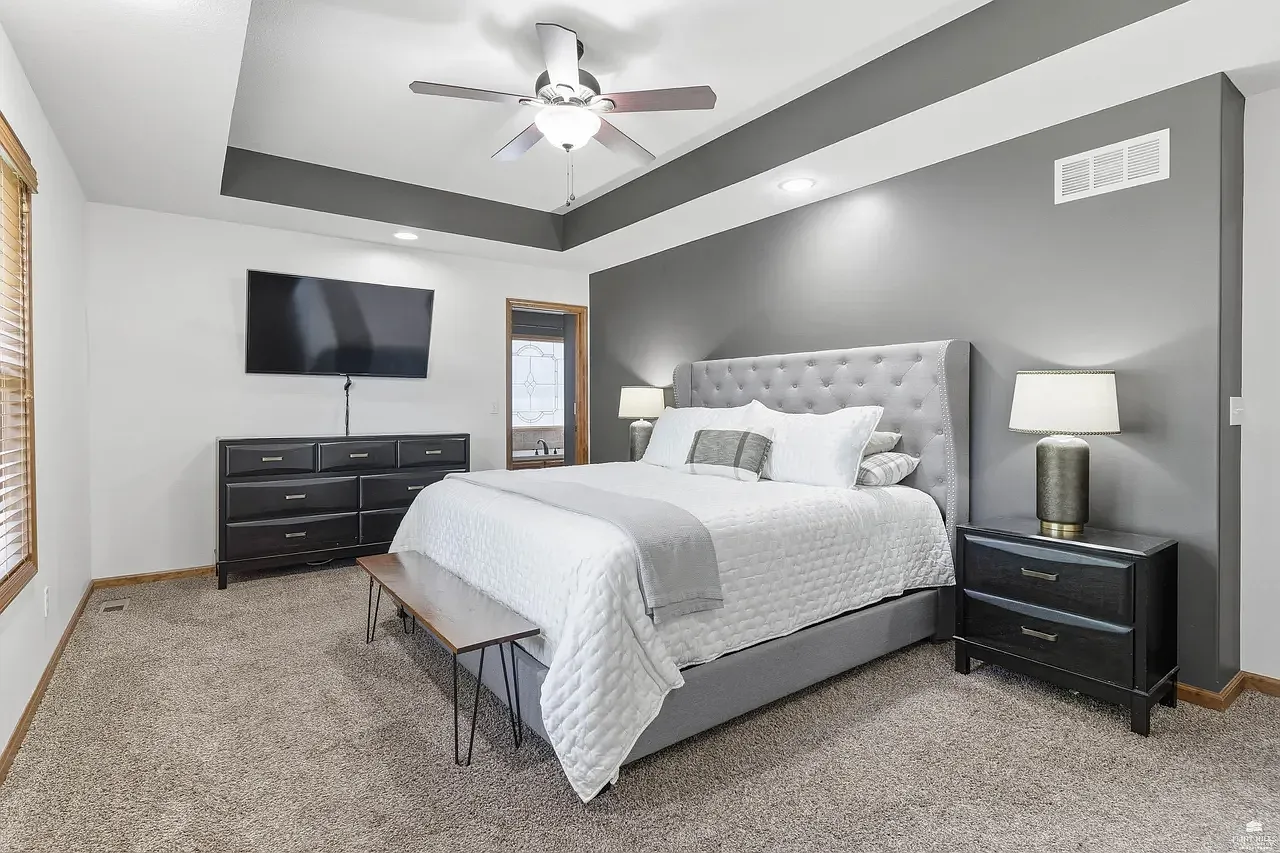 5 bed, 3140 sqft, $2,850 — Photo 4