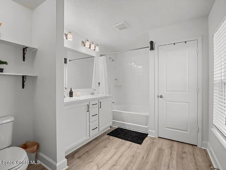 527 Glaspell Cir SE — Photo 24