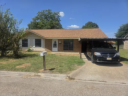 612 Christine St Photo 1