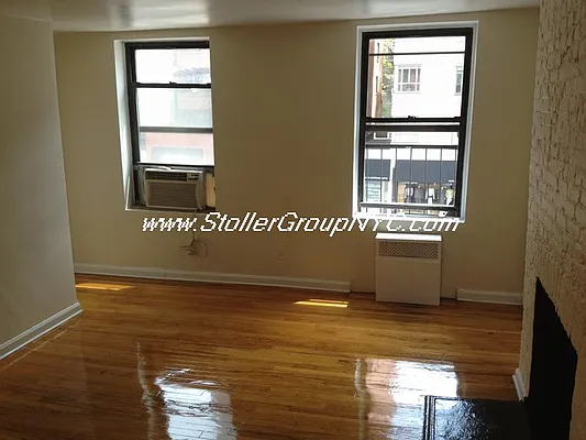 Rented by Moses Stoller, LREB | media 4