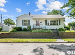 1922 8th St, Moline, IL 61265
