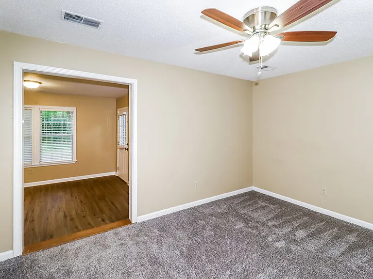 5711 Redford Ave — Photo 9