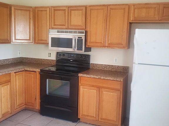 3rd image of 118 Aurora Ln