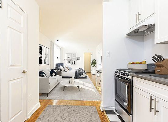 2nd image of 20-08 Seagirt Blvd #5B