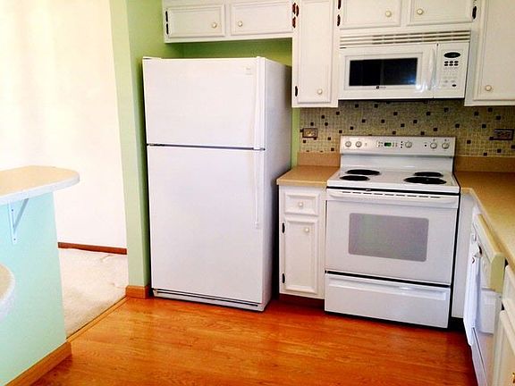 5th image of 6221 N Niagara Ave APT 504