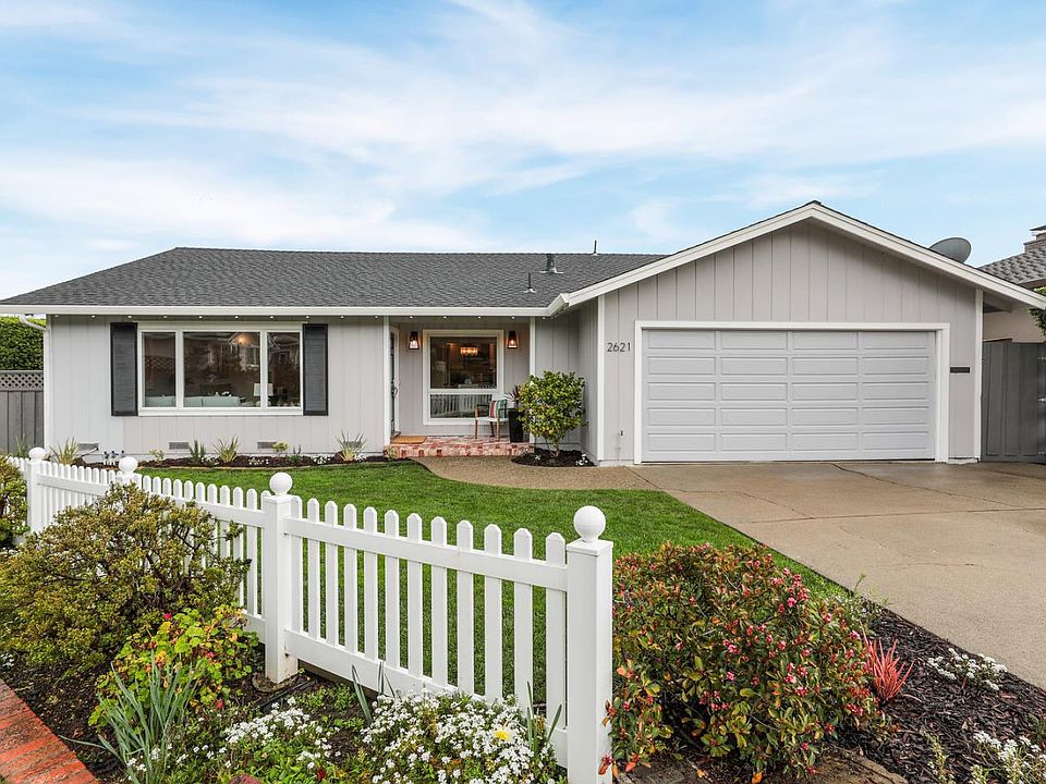 1st image of 2621 Debbie Pl