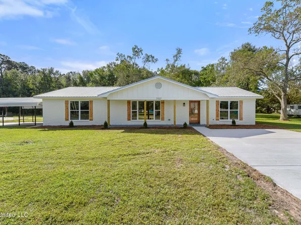 7937 Helmsdale Dr, Ocean Springs, MS 39564