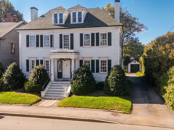 43 Summer St, Taunton, MA 02780