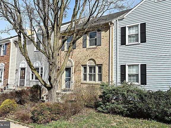 3rd image of 14505 Creek Branch Ct