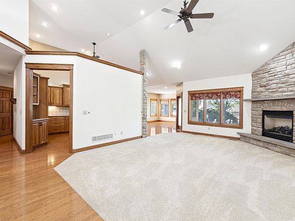 4th image of 2502 Maclean Cir