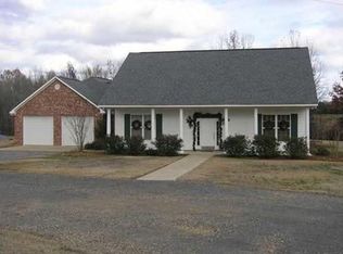 1611 Williamswood Dr, Raymond, MS 39154