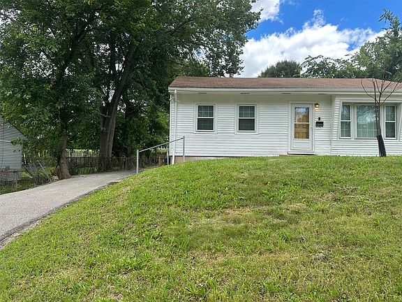 2nd image of 4320 Russet Dr