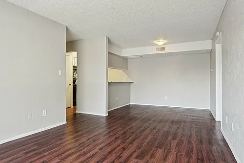 Rock Island Apartments Photo 1