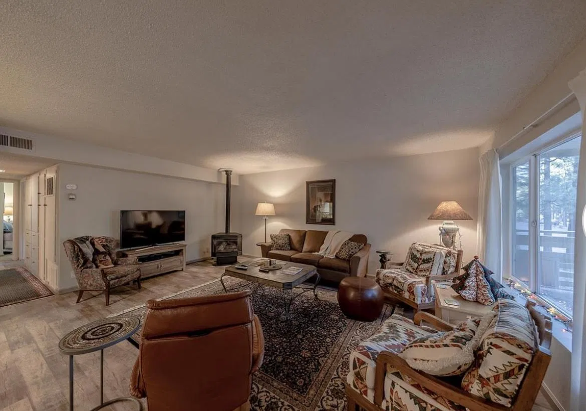 3 bed, 1161 sqft, $2,900 — Photo 1