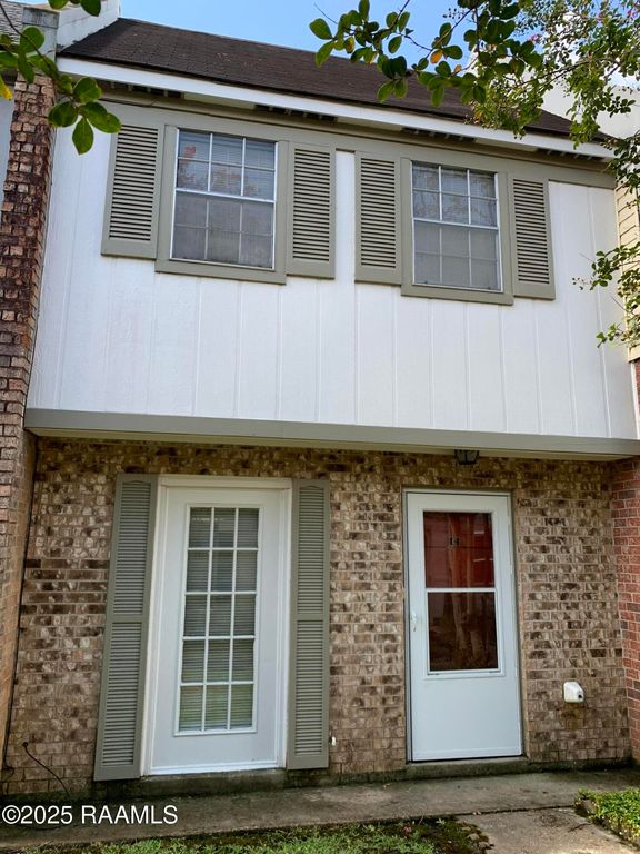 1310 Dulles Dr APT C, Lafayette, LA - View 2