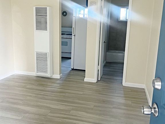 5th image of 2200-2304 Morley St #2302-3